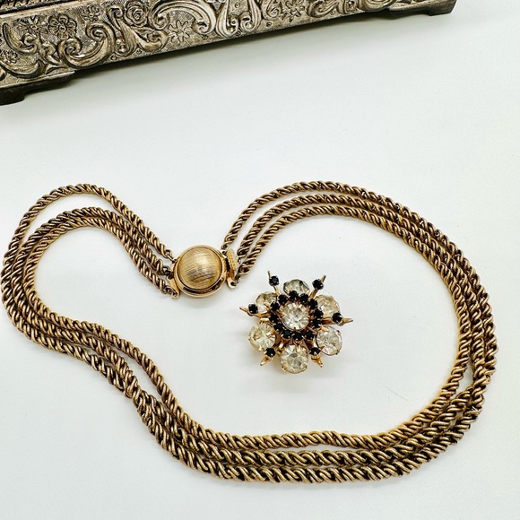 Vintage Box Clasp Rope Necklace & Rhinestone Brooch - Picture 8 of 15